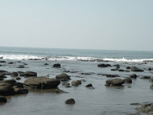 Best Top Rated Public beach in Harnai, Maharashtra, India | Yappe.in